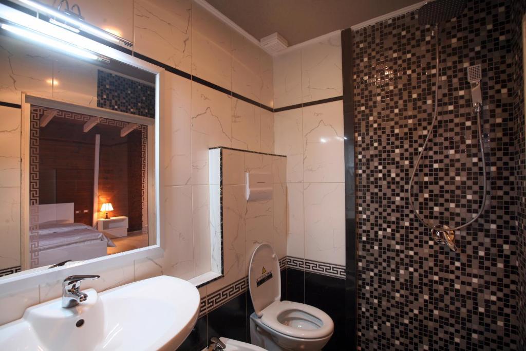 Hotel Kastria Тирана Екстериор снимка