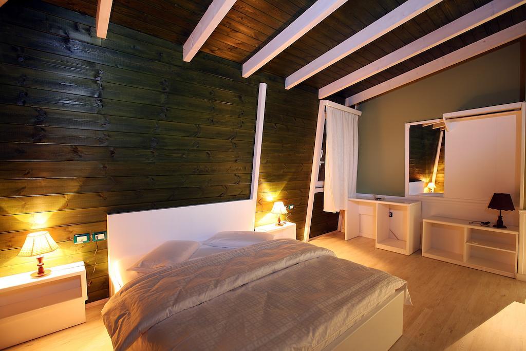 Hotel Kastria Тирана Екстериор снимка