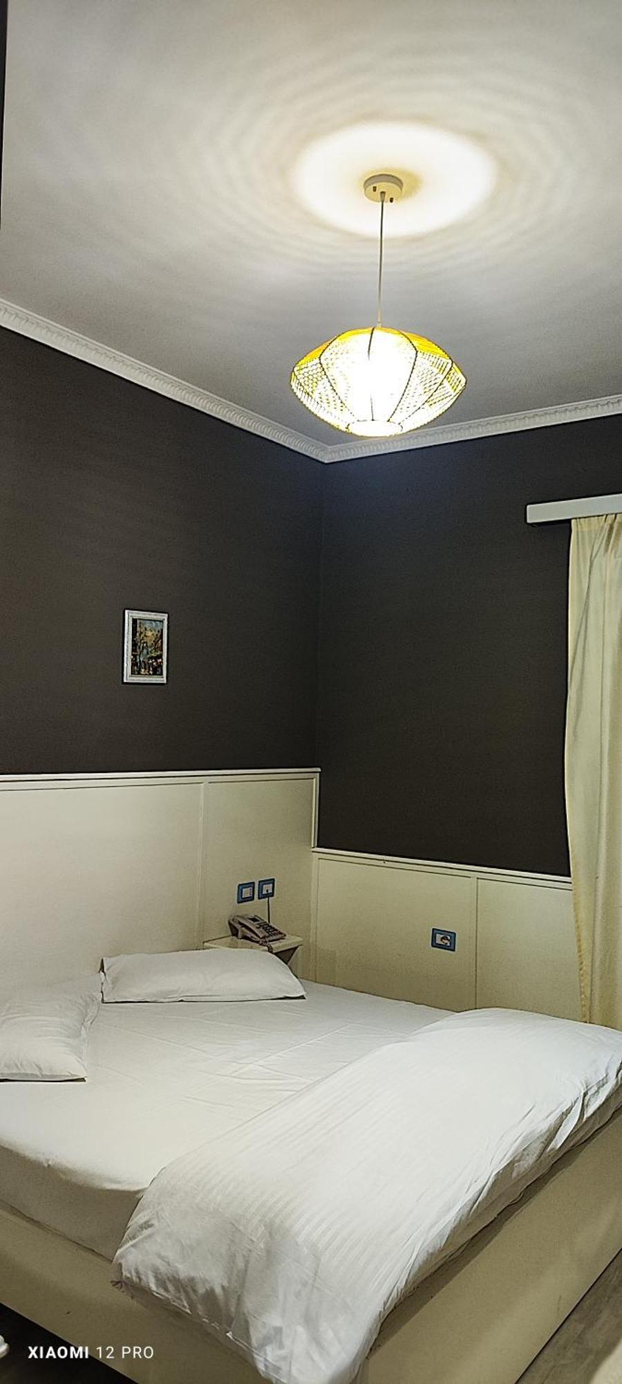 Hotel Kastria Тирана Екстериор снимка