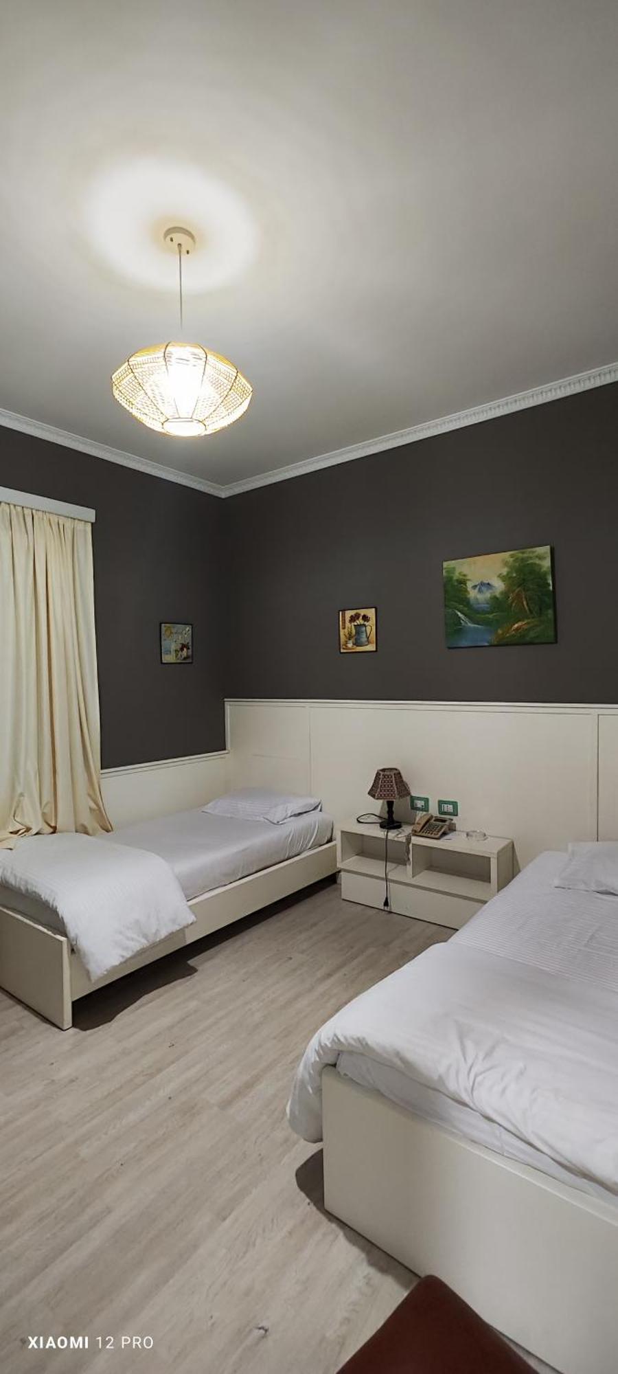 Hotel Kastria Тирана Екстериор снимка