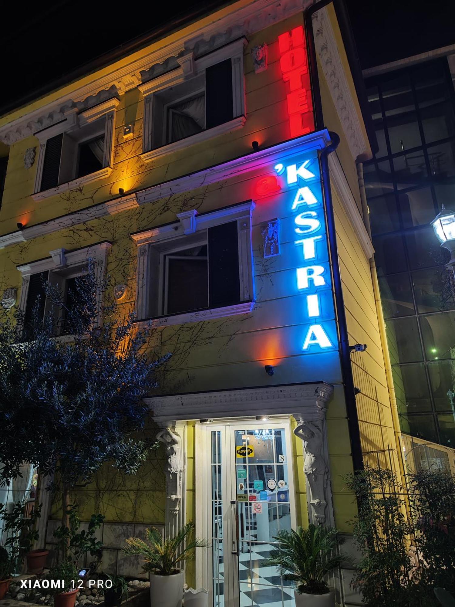 Hotel Kastria Тирана Екстериор снимка