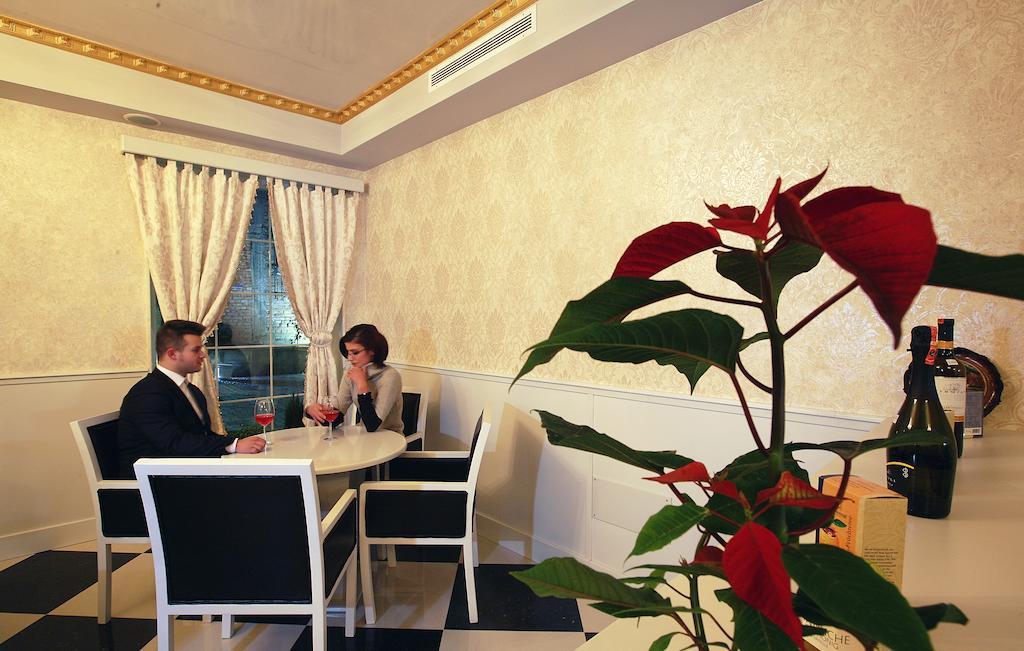 Hotel Kastria Тирана Екстериор снимка